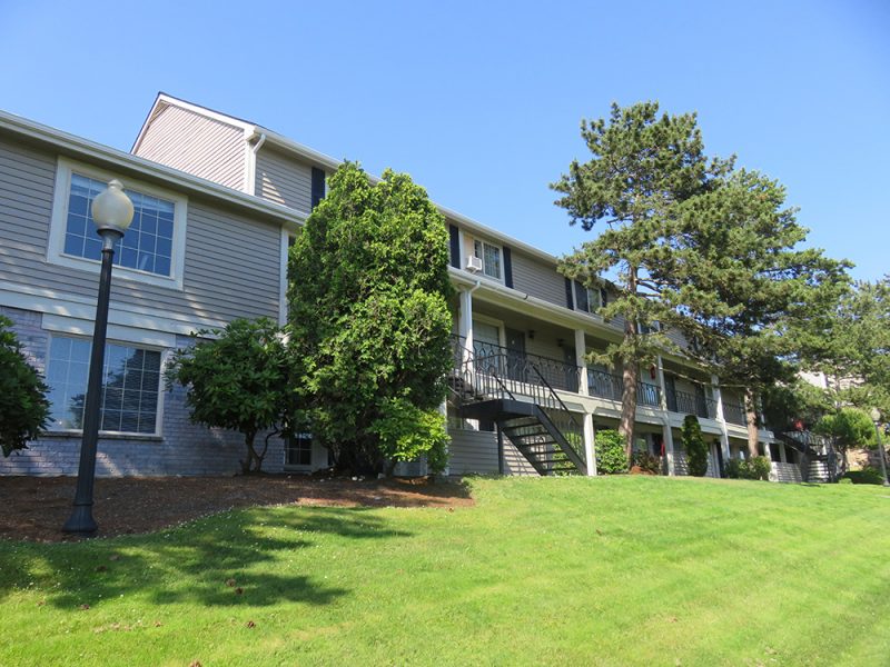 Collins Junction Apartments, Renton Samdal and Associates